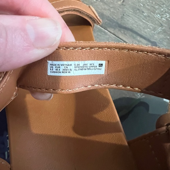 Reef Tan Leather Sandals - Picture 4 of 4